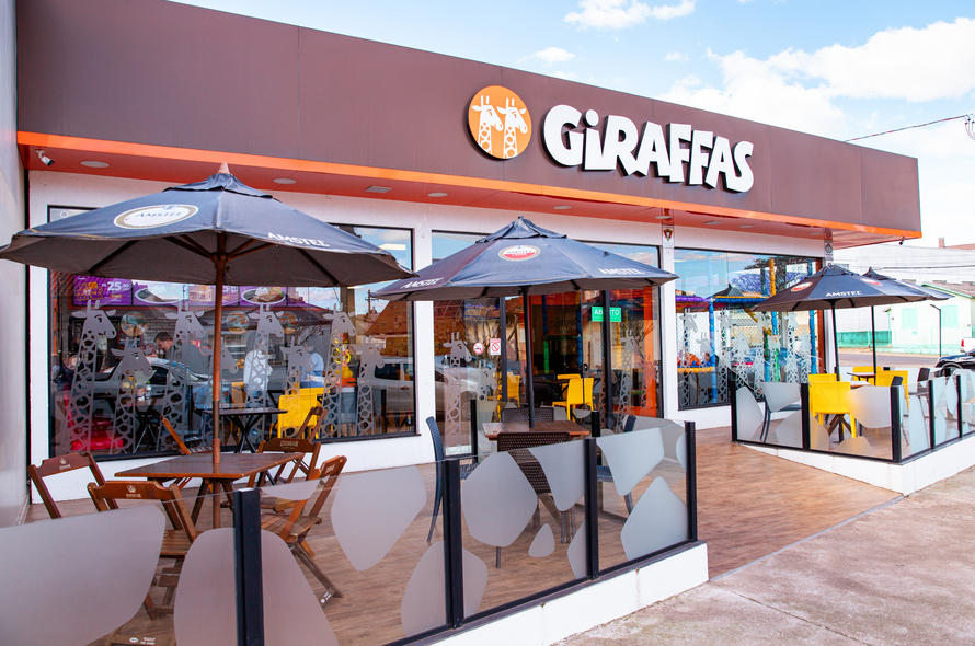 Todo dia é dia de Giraffas com a família