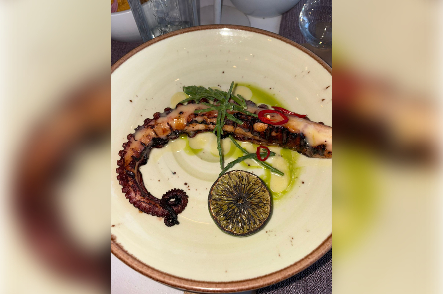 Entre os mares Egeu e Jônico