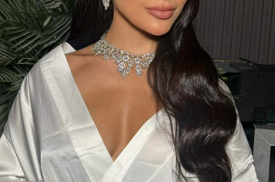 Cidade ultramoderna no meio do deserto