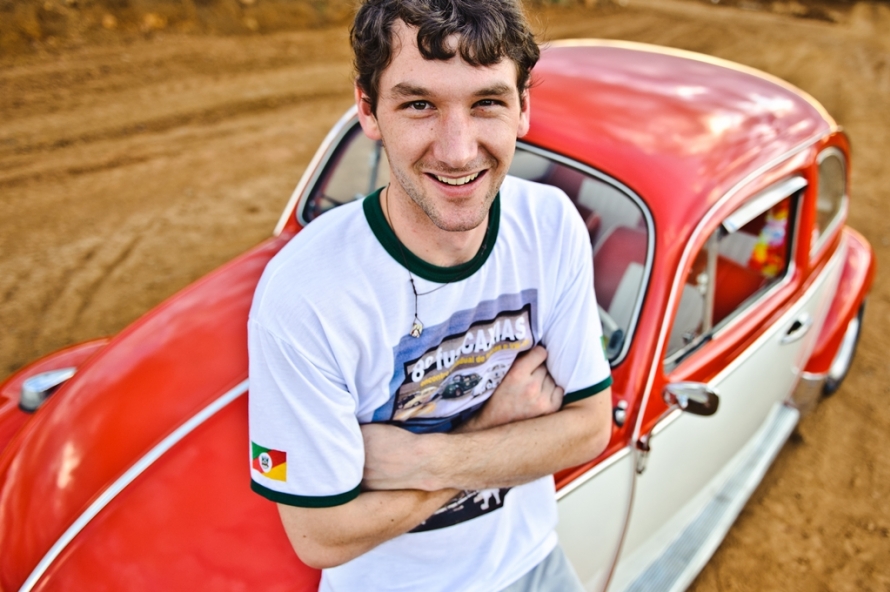 Felipe e seu Fusca
